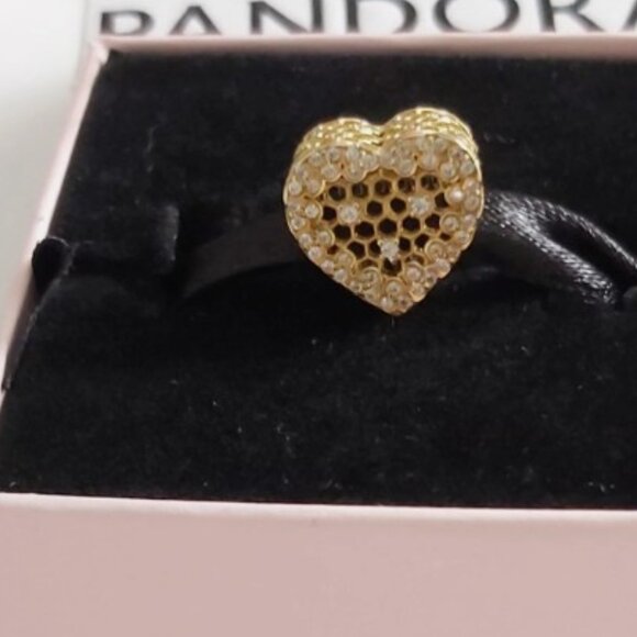 Pandora Shine Honeycomb Lace Heart Charm with Clear Zirconia 767039CZ- VERY RARE - Picture 5 of 16